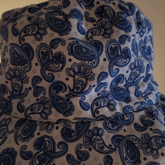 Bucket hat - Picture 8 of 11